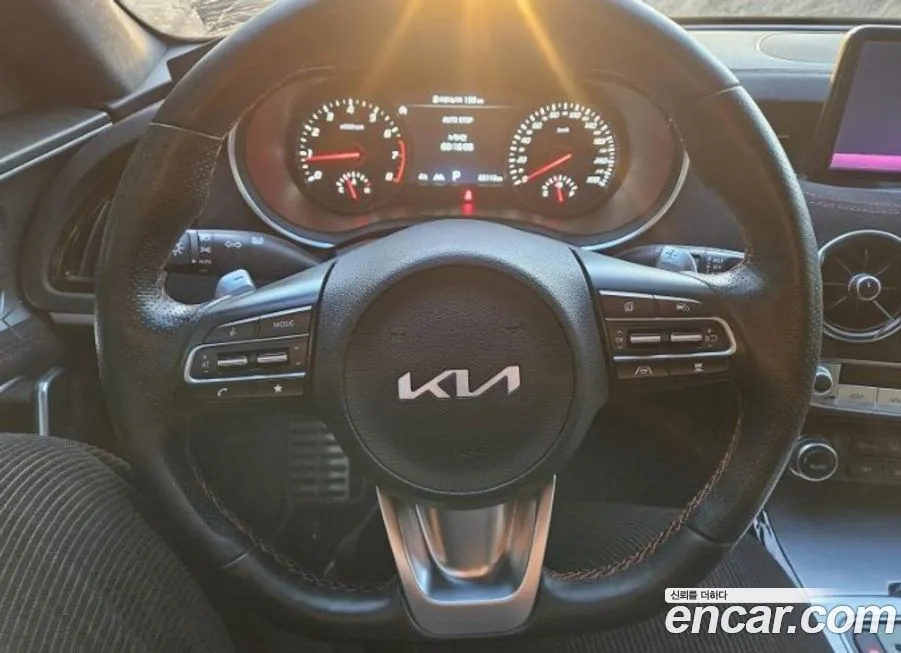 Kia Stinger 2023 из KR, фото 2