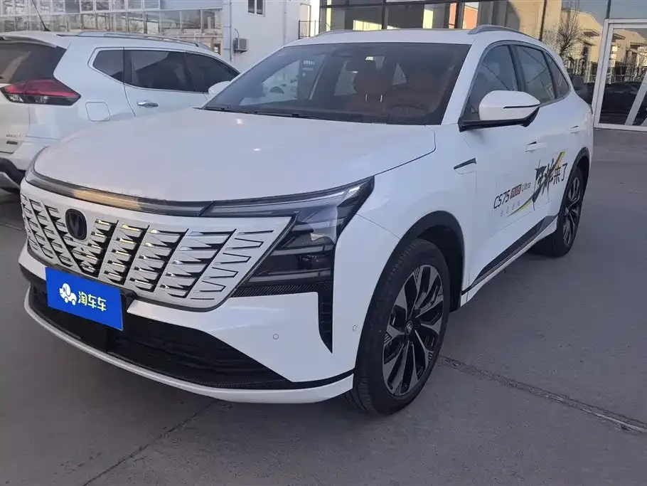 Changan CS75PLUS — фото 1