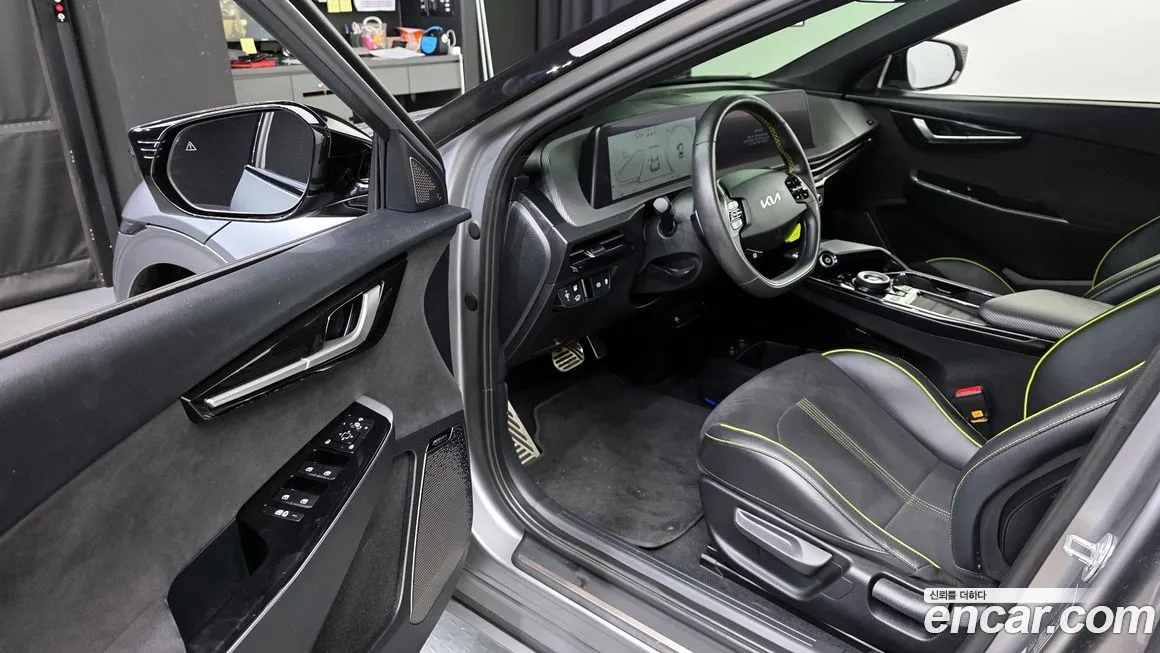 Kia EV6 2023 из KR, фото 10