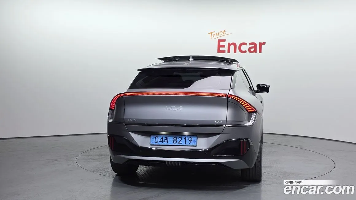 Kia EV6 2023 из KR, фото 2