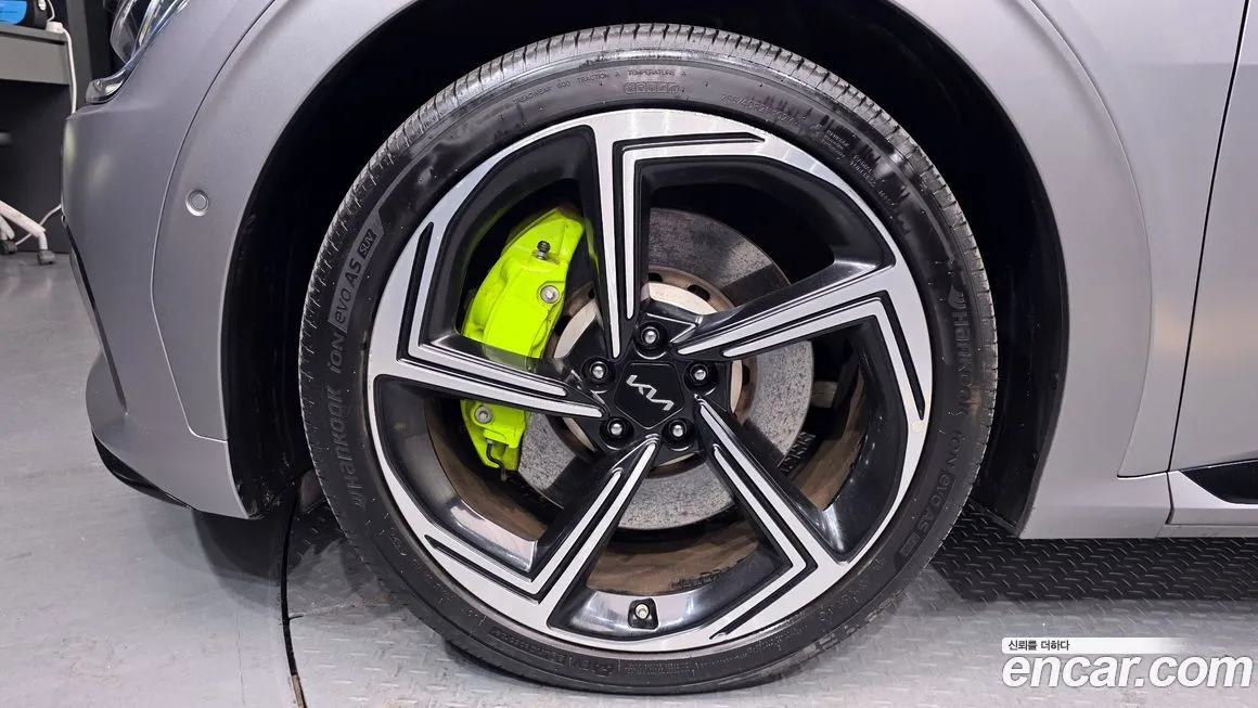 Kia EV6 2023 из KR, фото 8