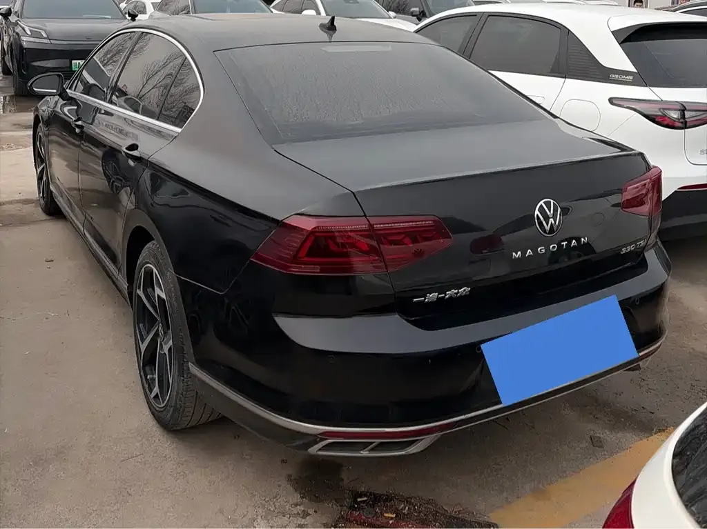 Volkswagen Magotan 2023 из CN, фото 3