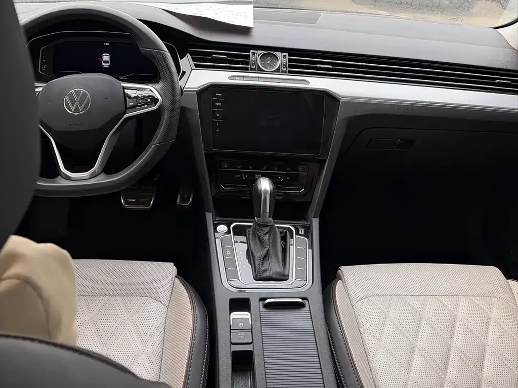 Volkswagen Magotan 2023 из CN, фото 5