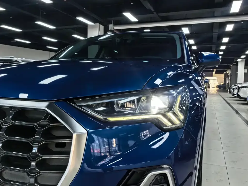 Audi Q3 — фото 4