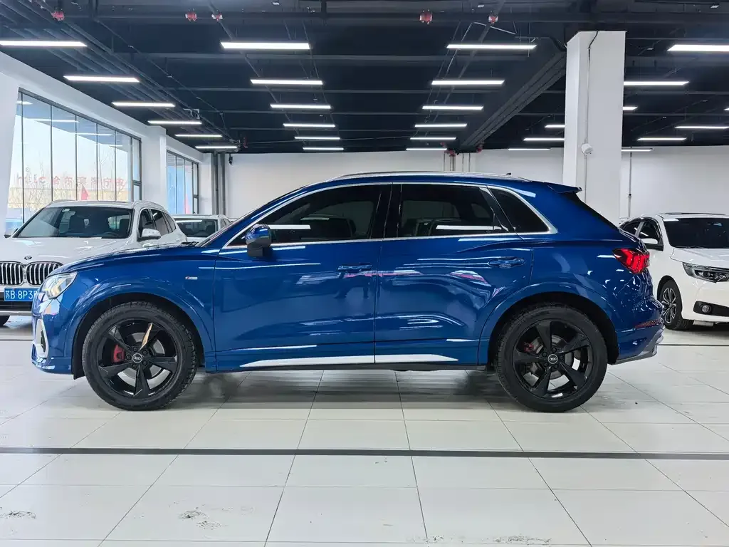 Audi Q3 — фото 5