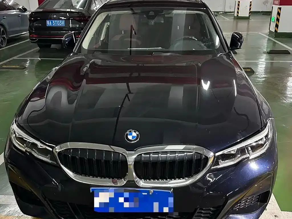 BMW 3 Series 2022 из CN, фото 1