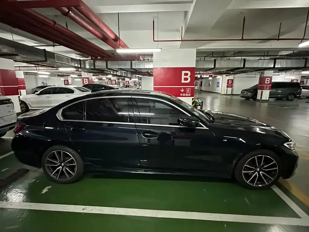 BMW 3 Series 2022 из CN, фото 3