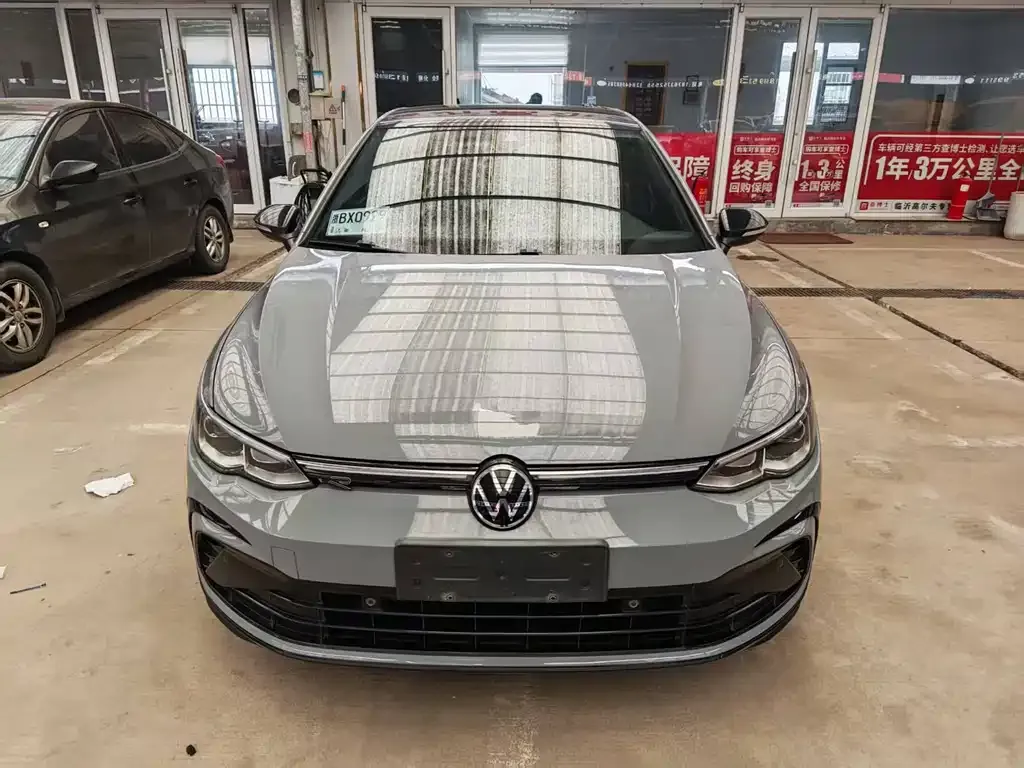 Volkswagen Golf 2021 из CN, фото 2