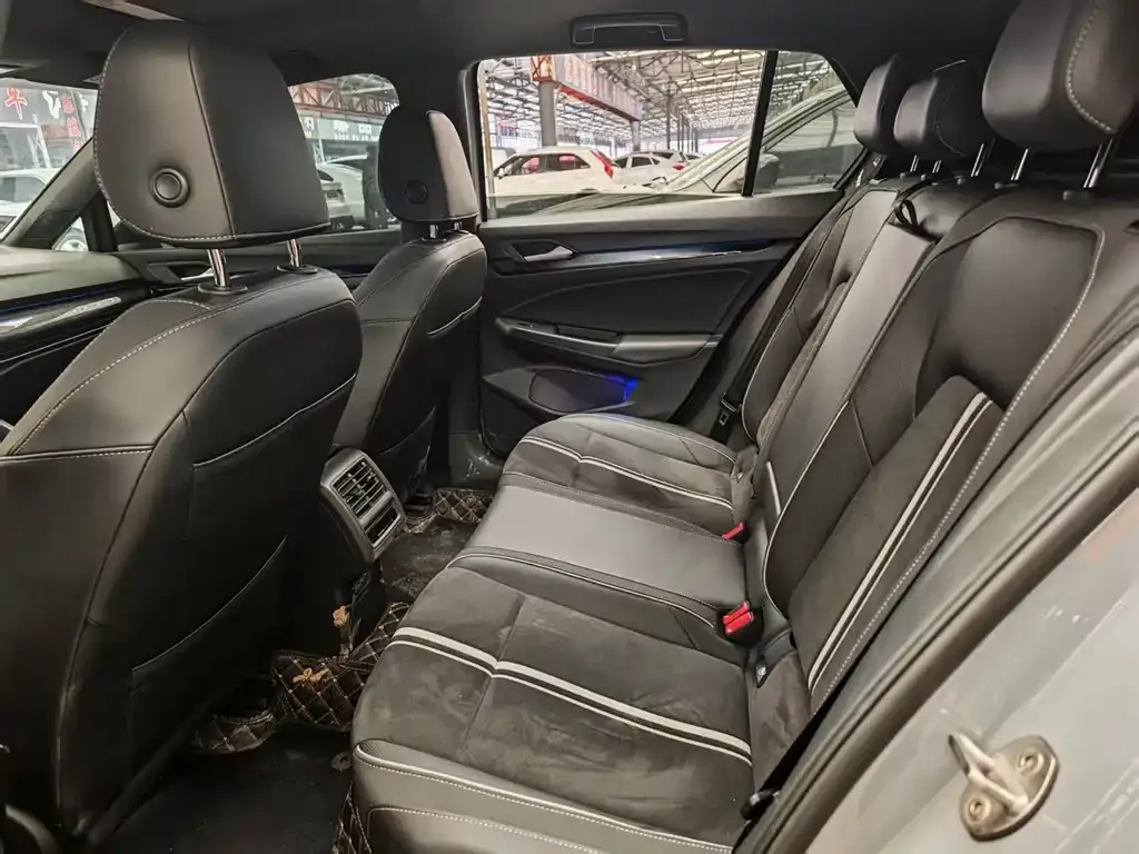Volkswagen Golf 2021 из CN, фото 9