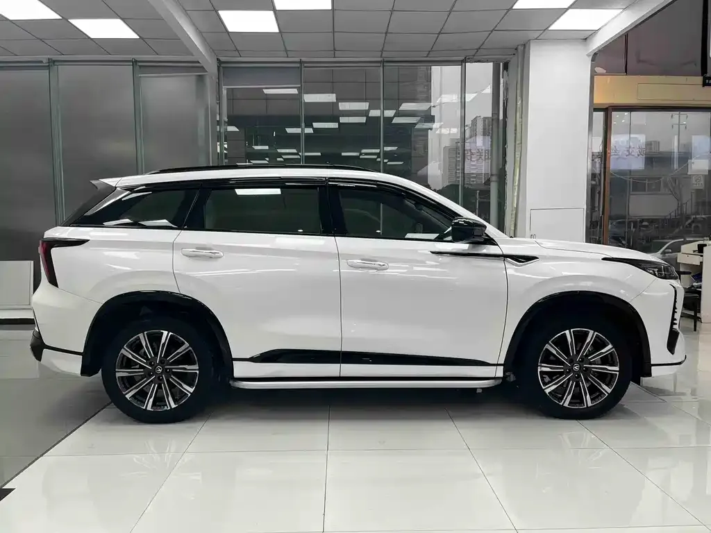 Changan CS75PLUS 2024 из CN, фото 3