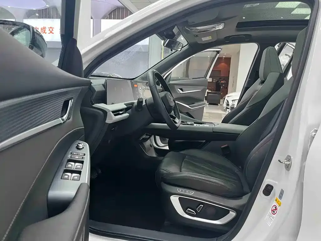 Changan CS75PLUS 2024 из CN, фото 4