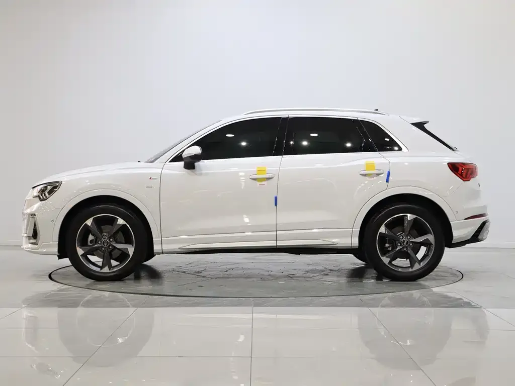 Audi Q3 — фото 5