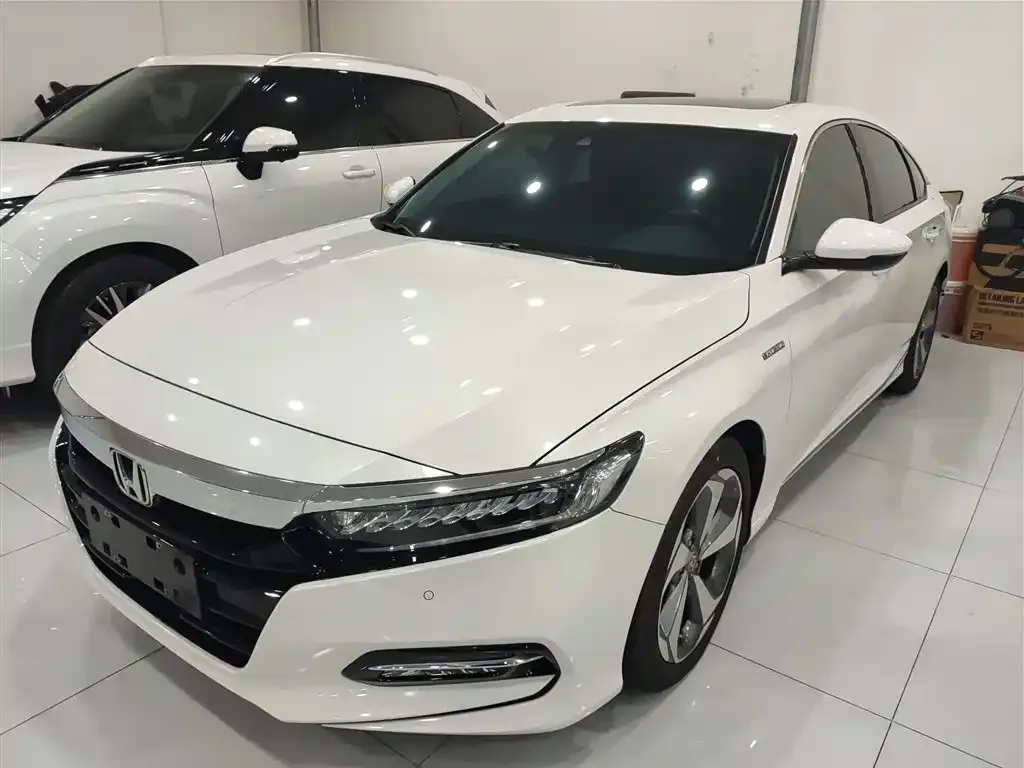 Honda Accord — фото 9