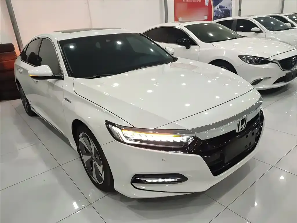 Honda Accord — фото 7