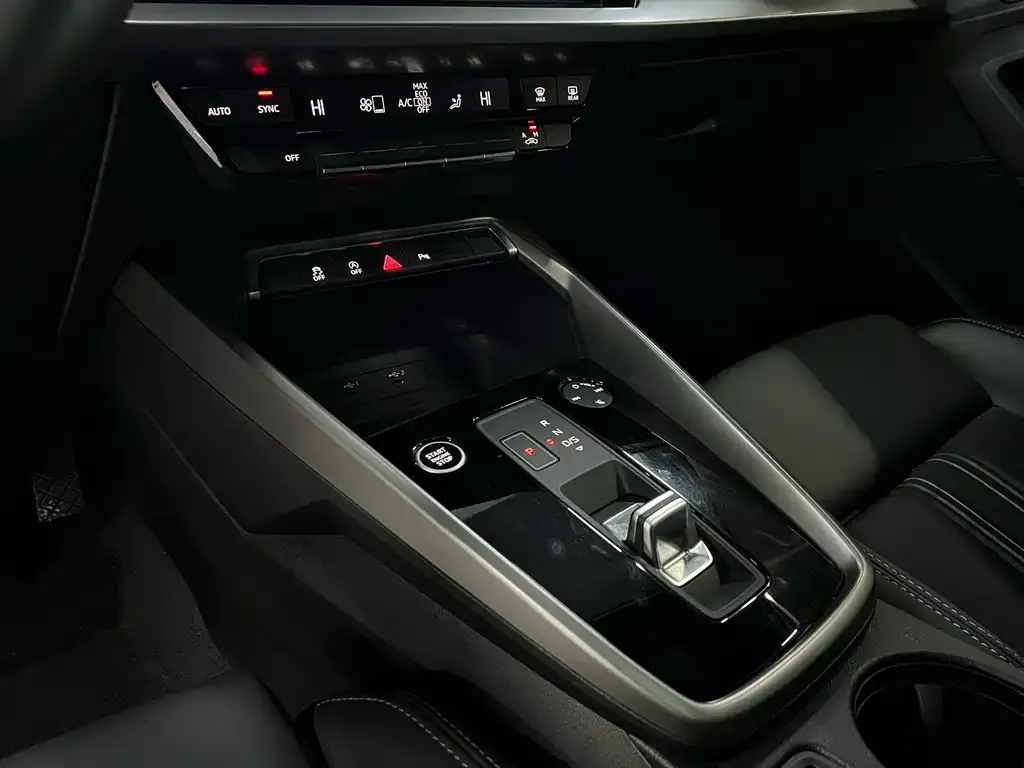 Audi A3 — фото 2
