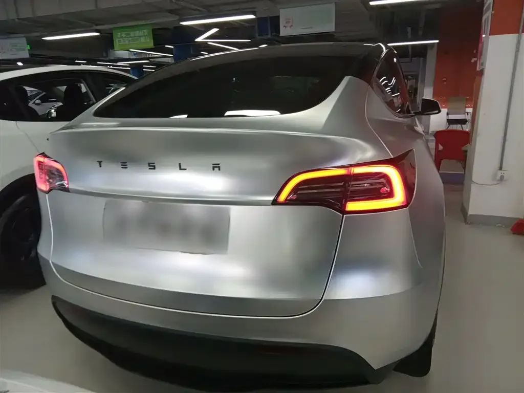 Tesla Model Y — фото 3