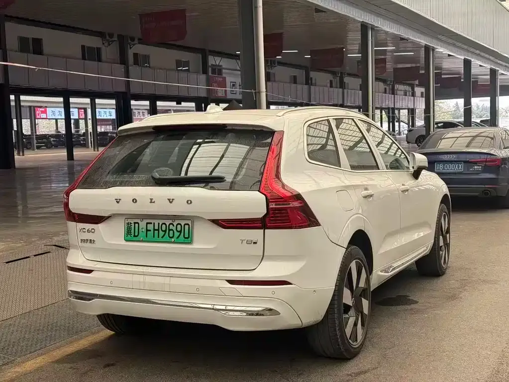 Volvo XC60 PHEV 2025 из CN, фото 10