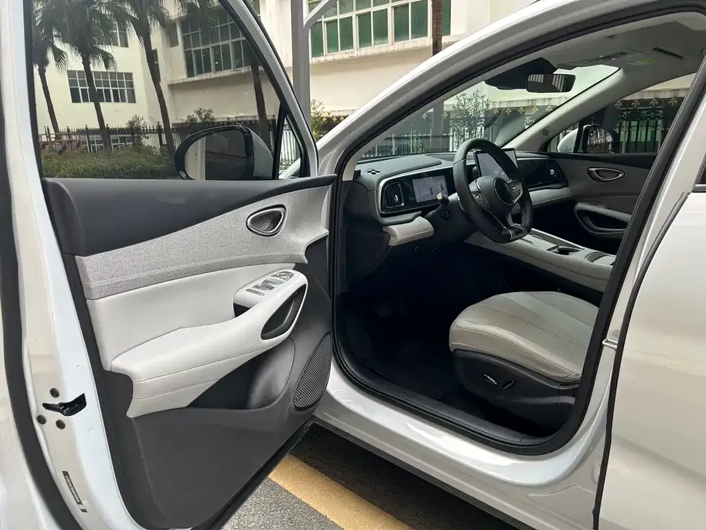 BYD Hiace 05 EV — фото 4