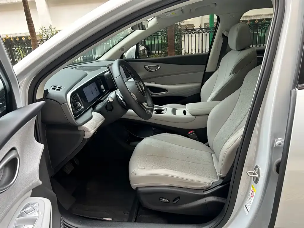 BYD Hiace 05 EV — фото 10
