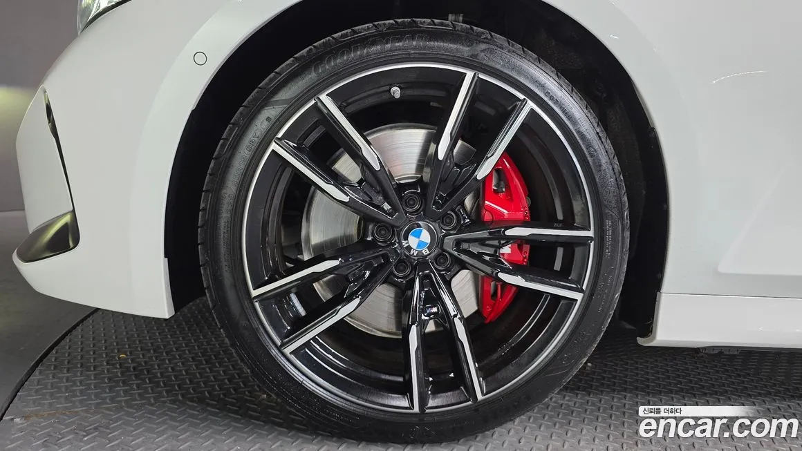 BMW 3-Series 2025 из KR, фото 9