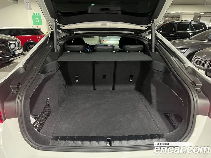 BMW i4 2024 из KR, фото 7