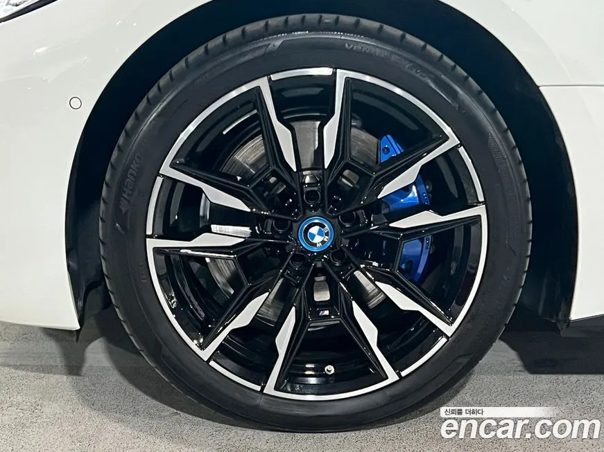 BMW i4 2024 из KR, фото 5