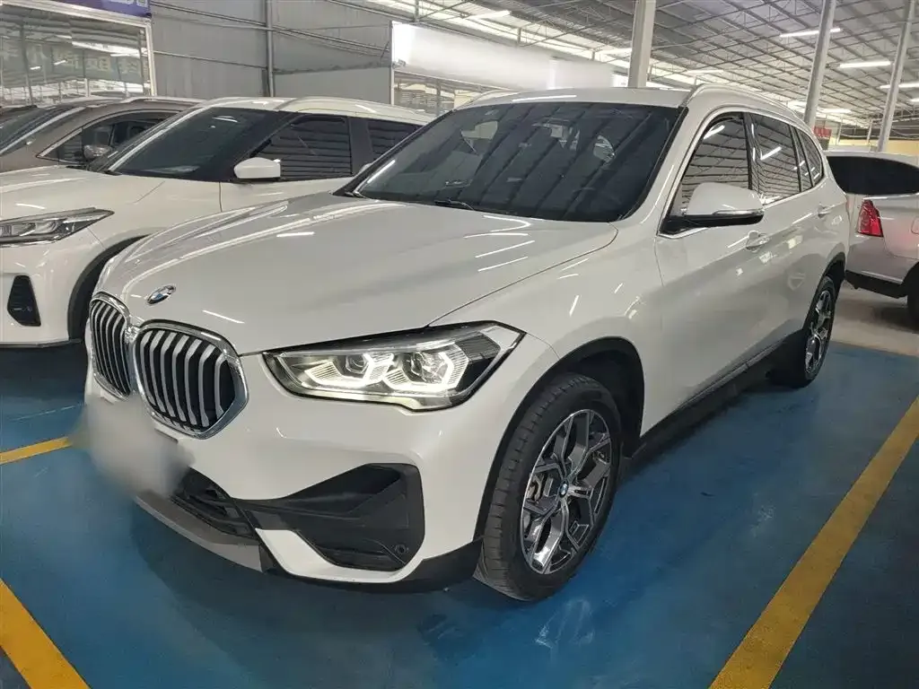 BMW X1 — фото 5