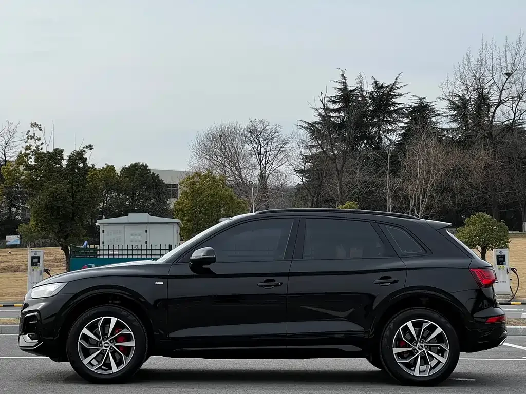 Audi Q5L — фото 4