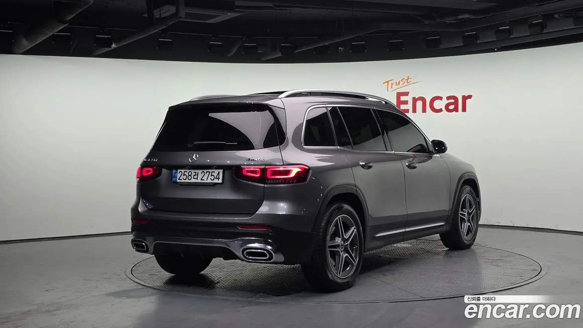 Mercedes-Benz GLB-Class — фото 4