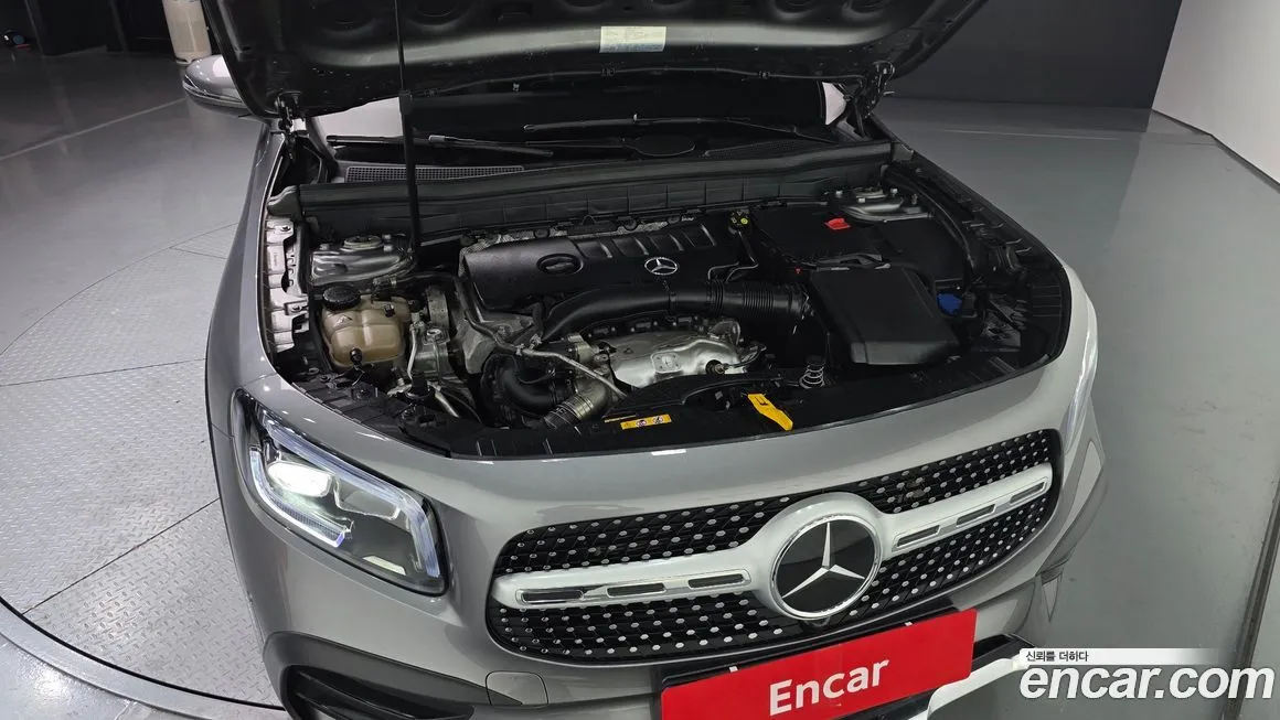 Mercedes-Benz GLB-Class — фото 10