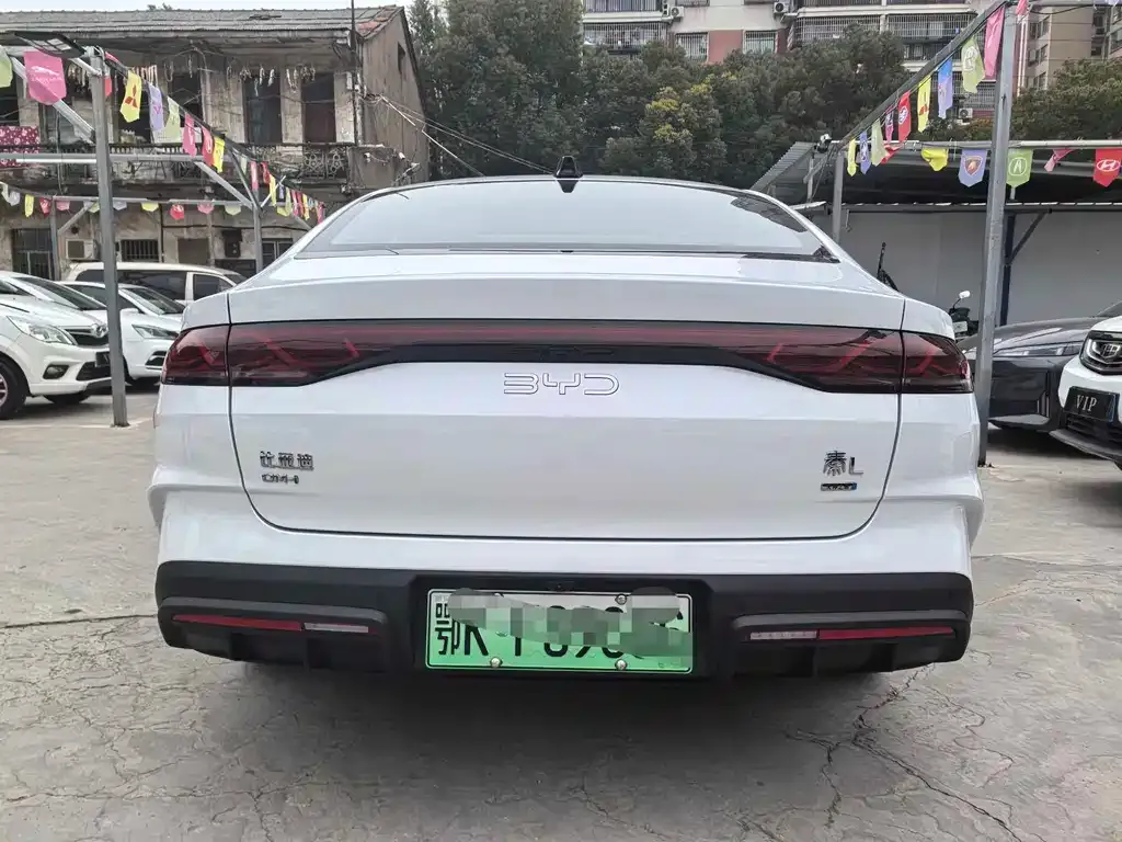 BYD Qin L — фото 9