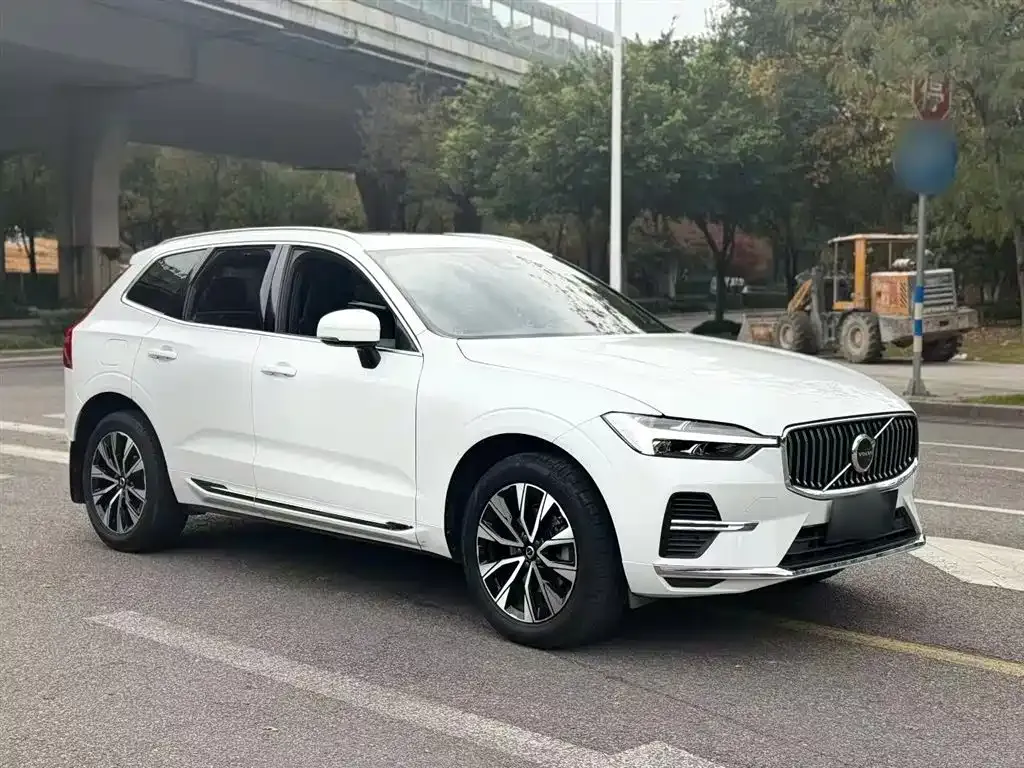 Volvo XC60 2022 из CN, фото 8