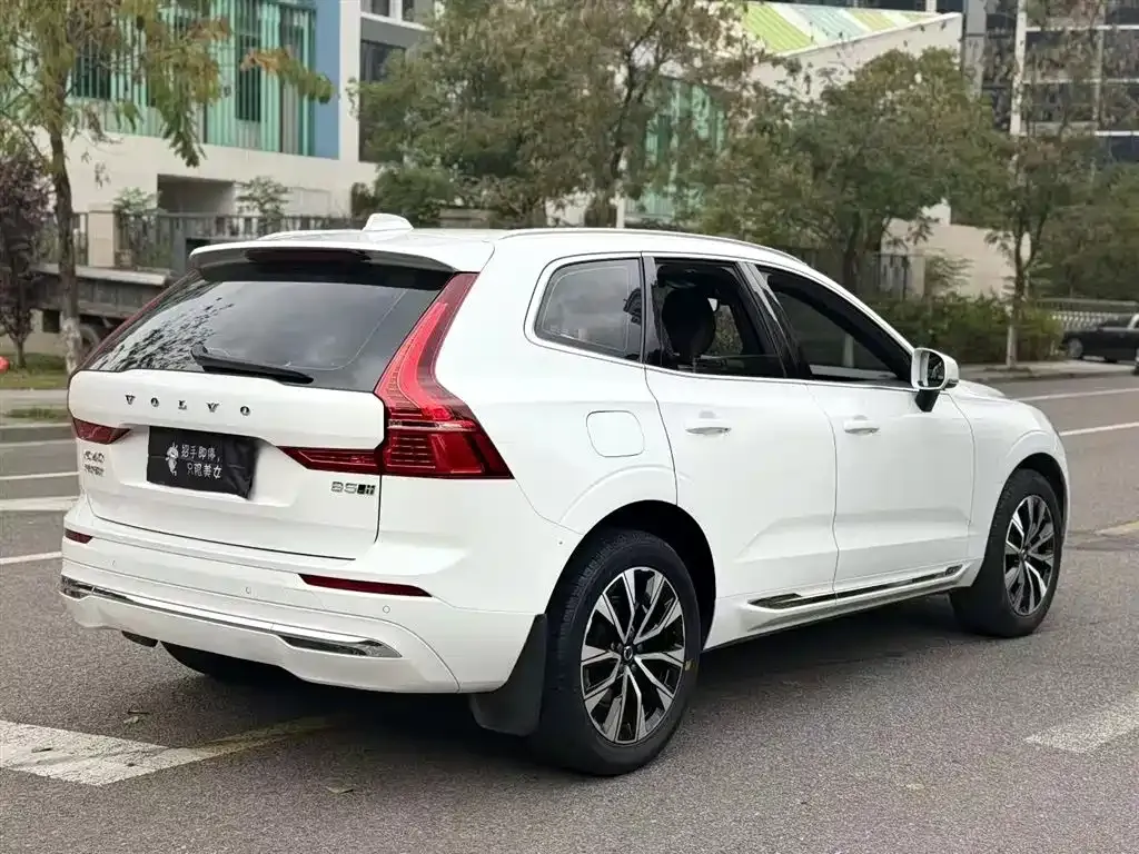 Volvo XC60 2022 из CN, фото 9