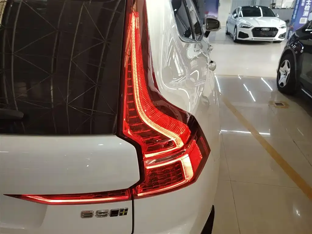 Volvo XC60 2022 из CN, фото 10