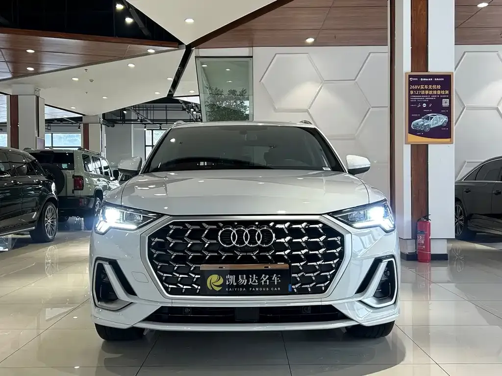 Audi Q3 2024 из CN, фото 3