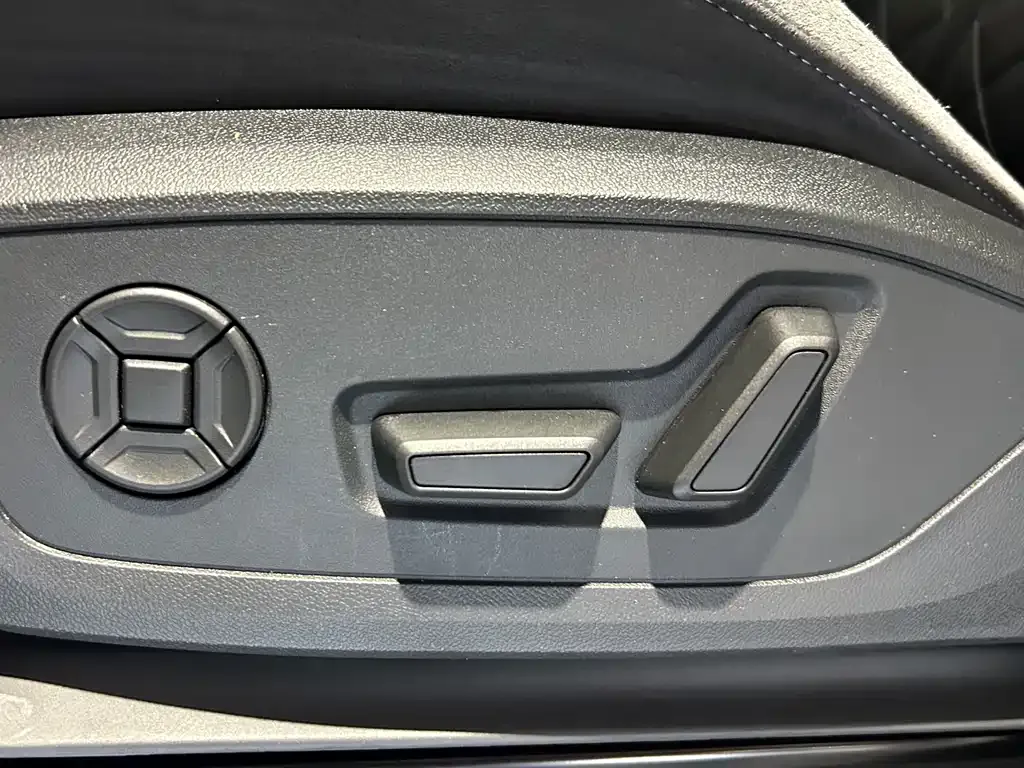 Audi Q3 2024 из CN, фото 7