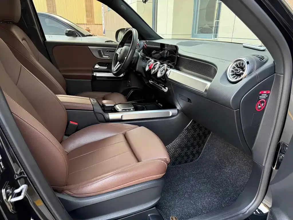 Mercedes-Benz GLB 2023 из CN, фото 2