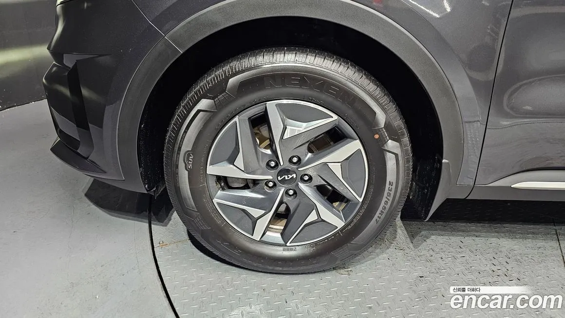 Kia Sorento — фото 9