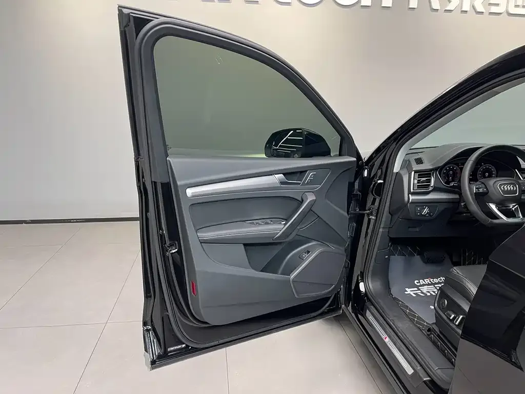 Audi Q5L 2024 из CN, фото 7