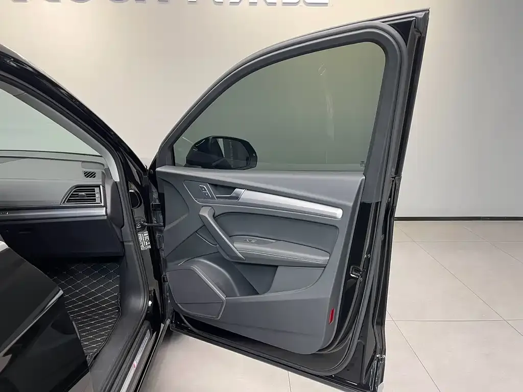 Audi Q5L 2024 из CN, фото 10
