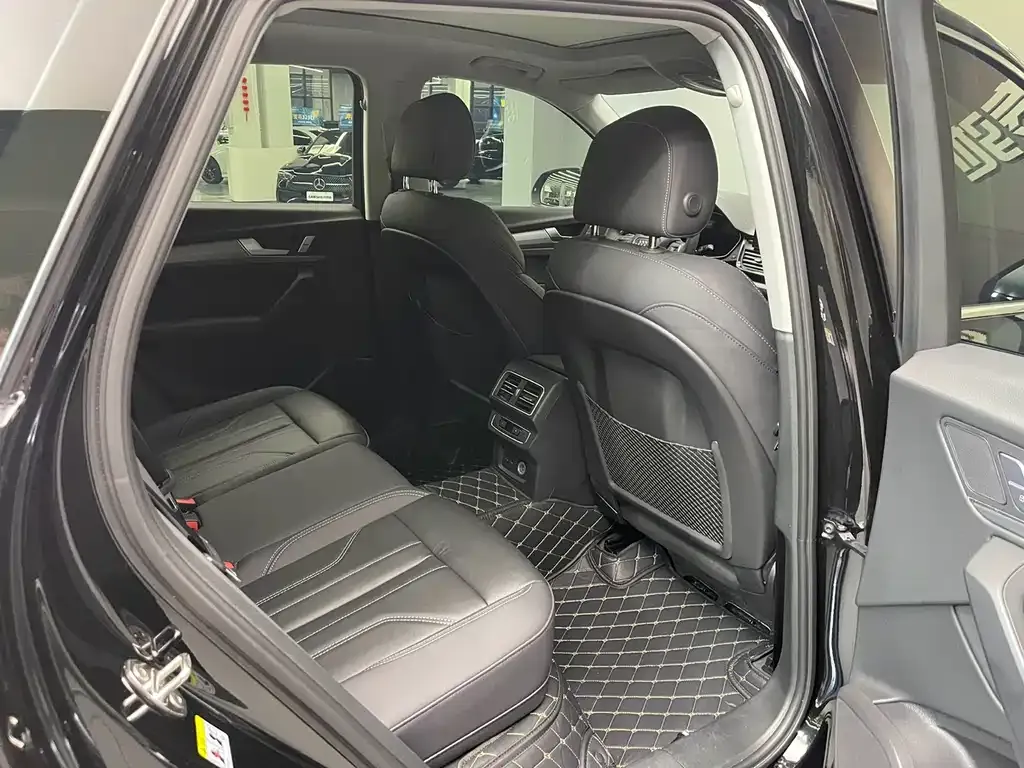 Audi Q5L 2024 из CN, фото 6