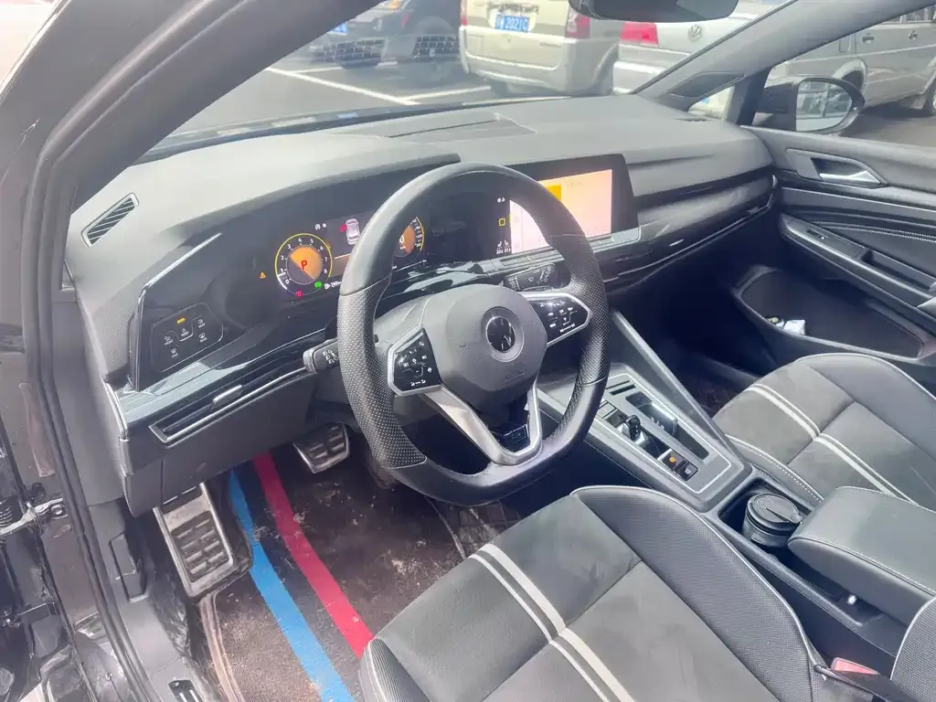 Volkswagen Golf 2021 из CN, фото 4