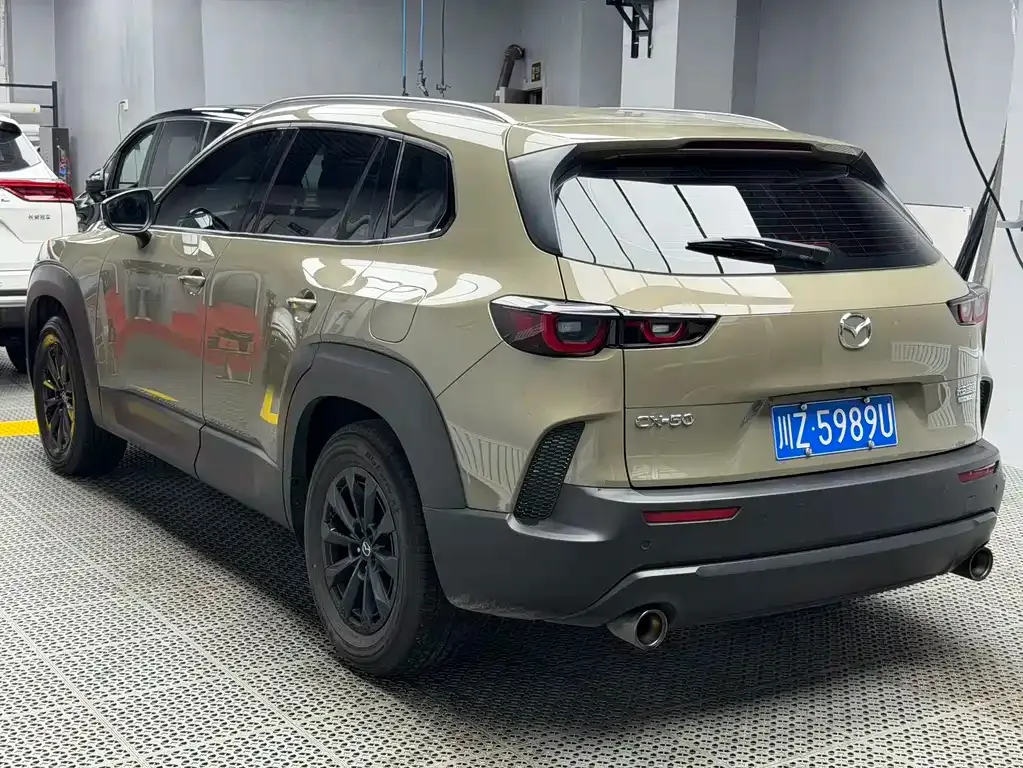 Mazda CX-50 2023 из CN, фото 3
