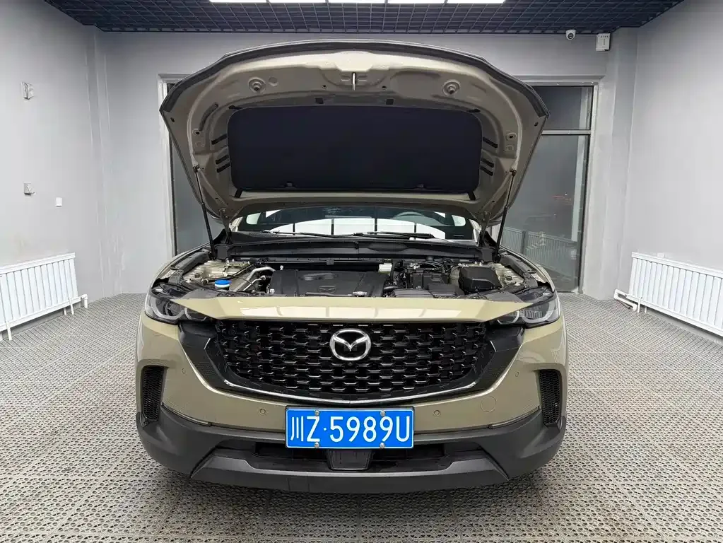 Mazda CX-50 2023 из CN, фото 10