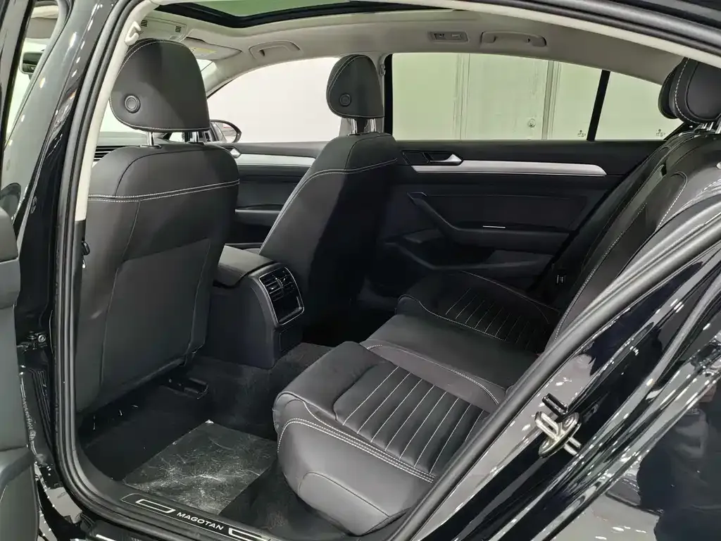 Volkswagen Magotan 2022 из CN, фото 3