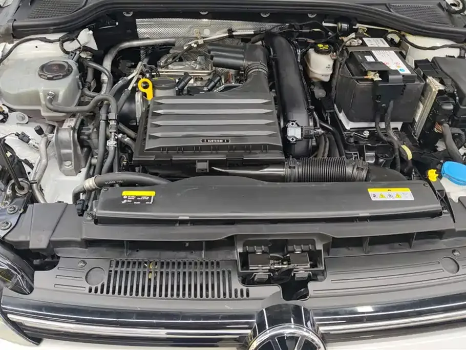 Volkswagen Golf 2022 из CN, фото 4