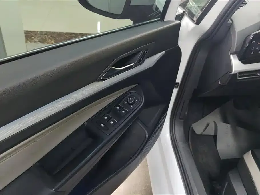 Volkswagen Golf 2022 из CN, фото 10