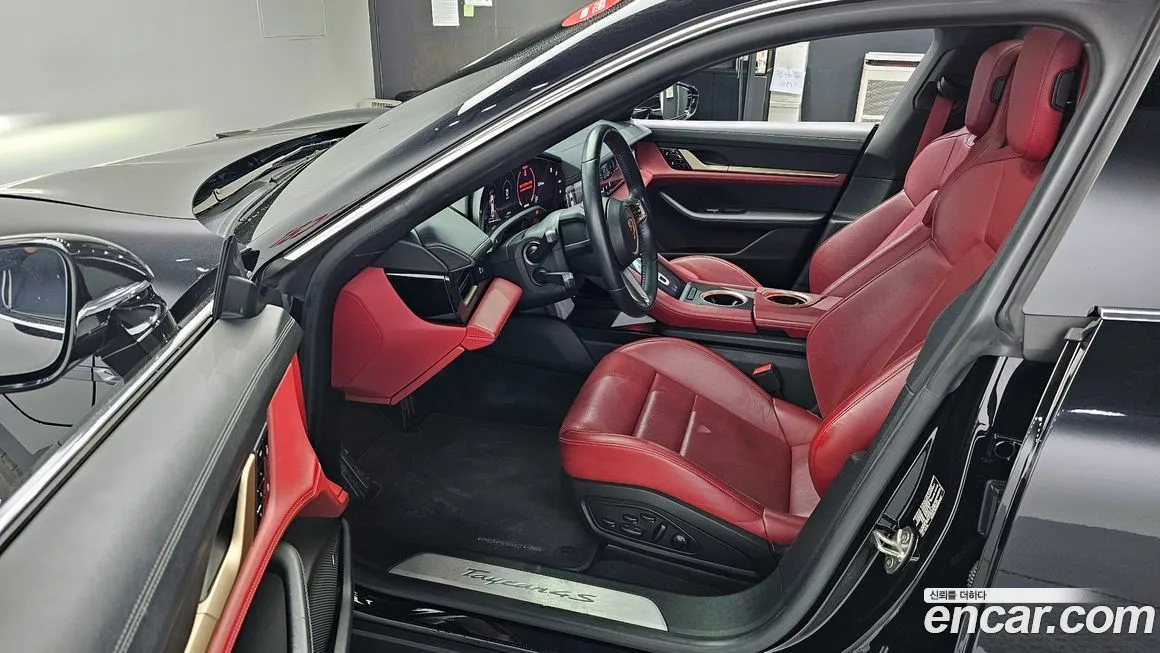 Porsche Taycan 2021 из KR, фото 9