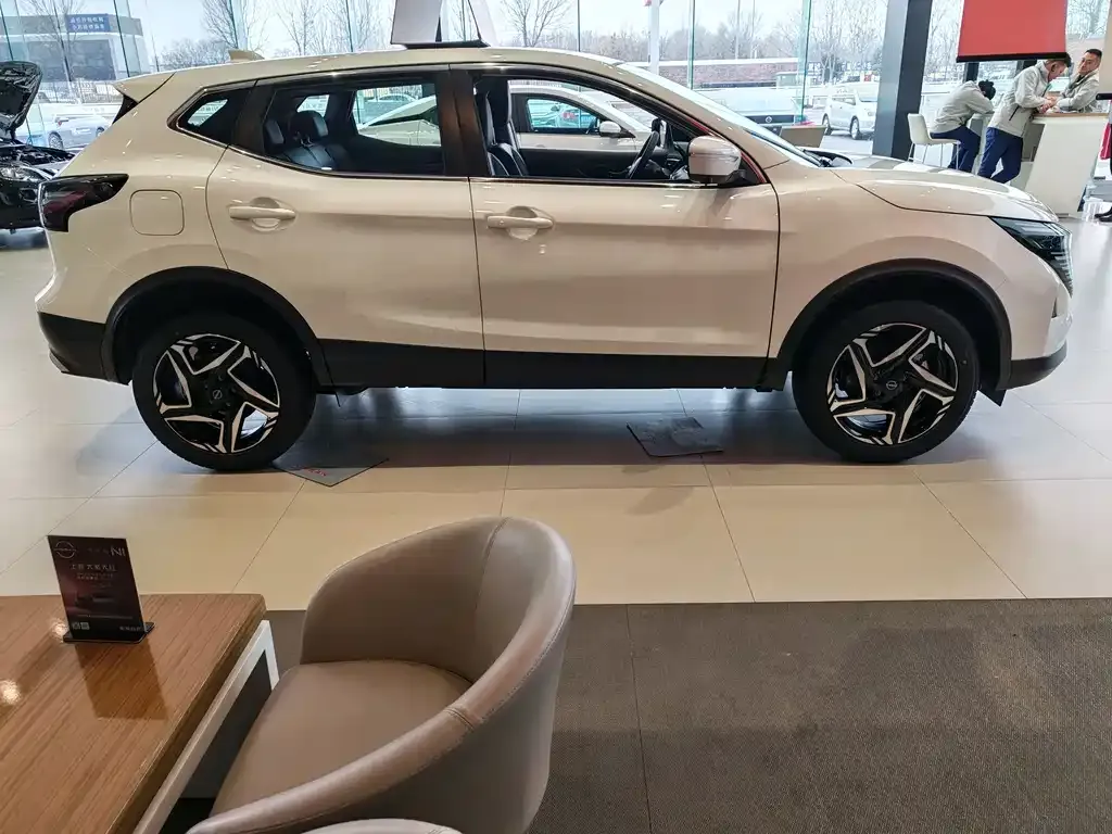 Nissan Qashqai — фото 6