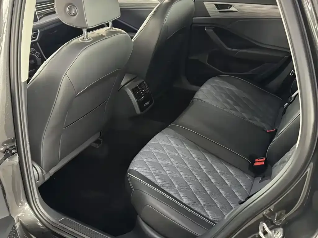 Volkswagen Sagitar 2025 из CN, фото 6